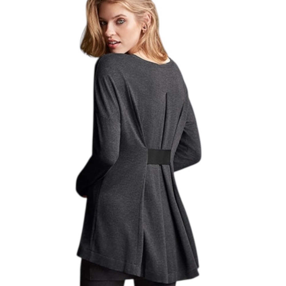 Cabi Sway Sweatshirt Soft Stretch Drape Knit Pleated Back Long Sleeve A-line Top
